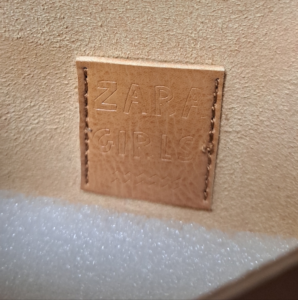 Zara Tan Banana Print Kids Crossbody Bag - Picture 3 of 7